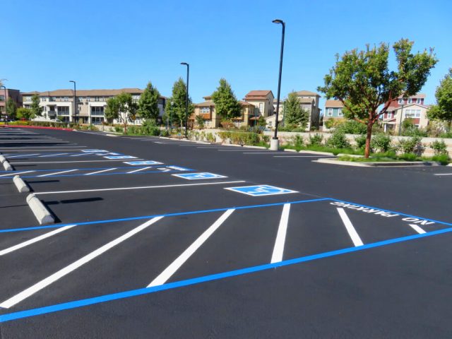 Asphalt Parking Lot Paving